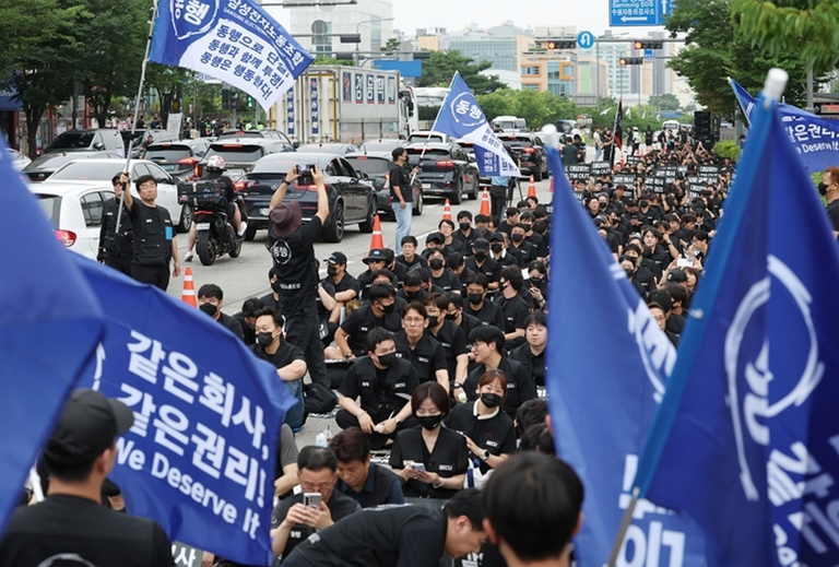 삼성전자 DX노조, 이재용 회장 자택 인근 집회 예고…보상 요구 놓고 논란